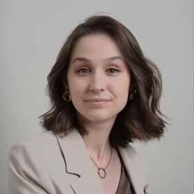 Злата Мартынова