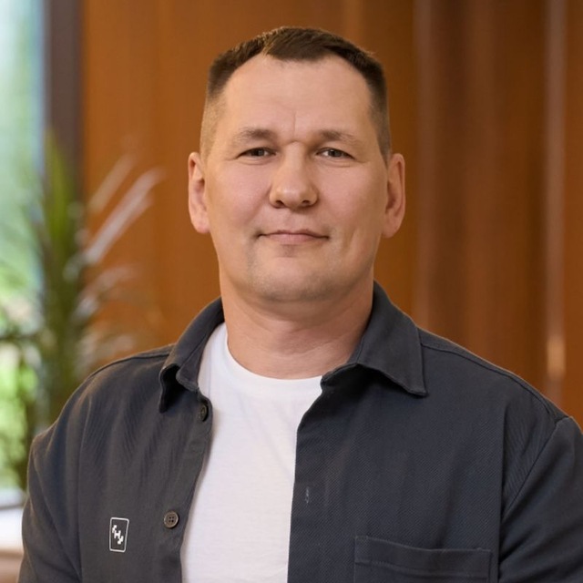 Михаил Хохолков