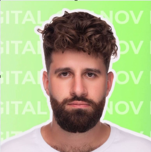 Максим Оганов